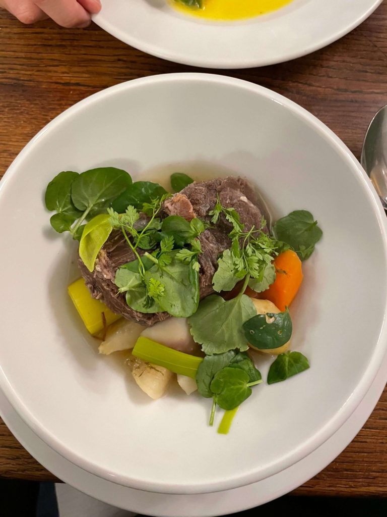 Tencerede sığır eti, Le Baratin